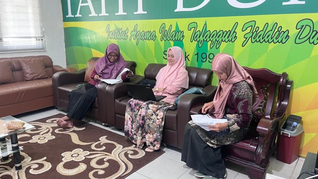 Dekan Fakultas Syariah dan LPM IAITF Lakukan Rapat Pemantapan Akreditasi Prodi Hukum Ekonomi Islam