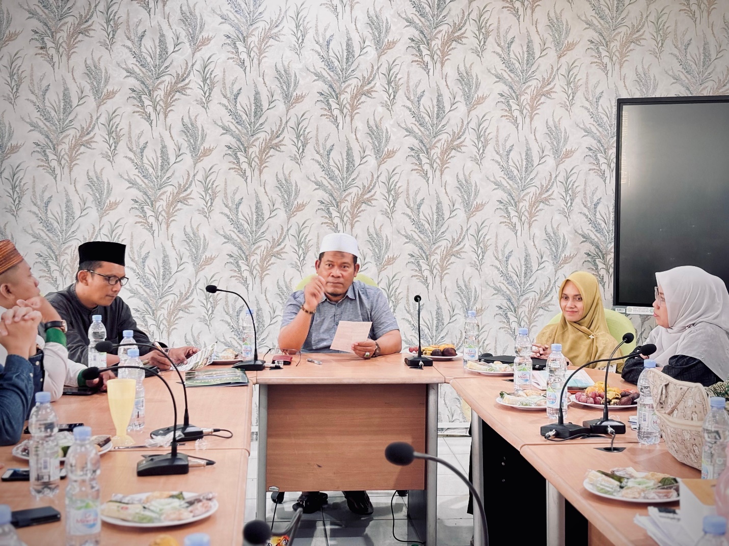 Rektor Pimpin Rapat Persiapan Wisuda ke XVII dan Seminar Internasional UU Kesultanan Pesisir Selat Melaka