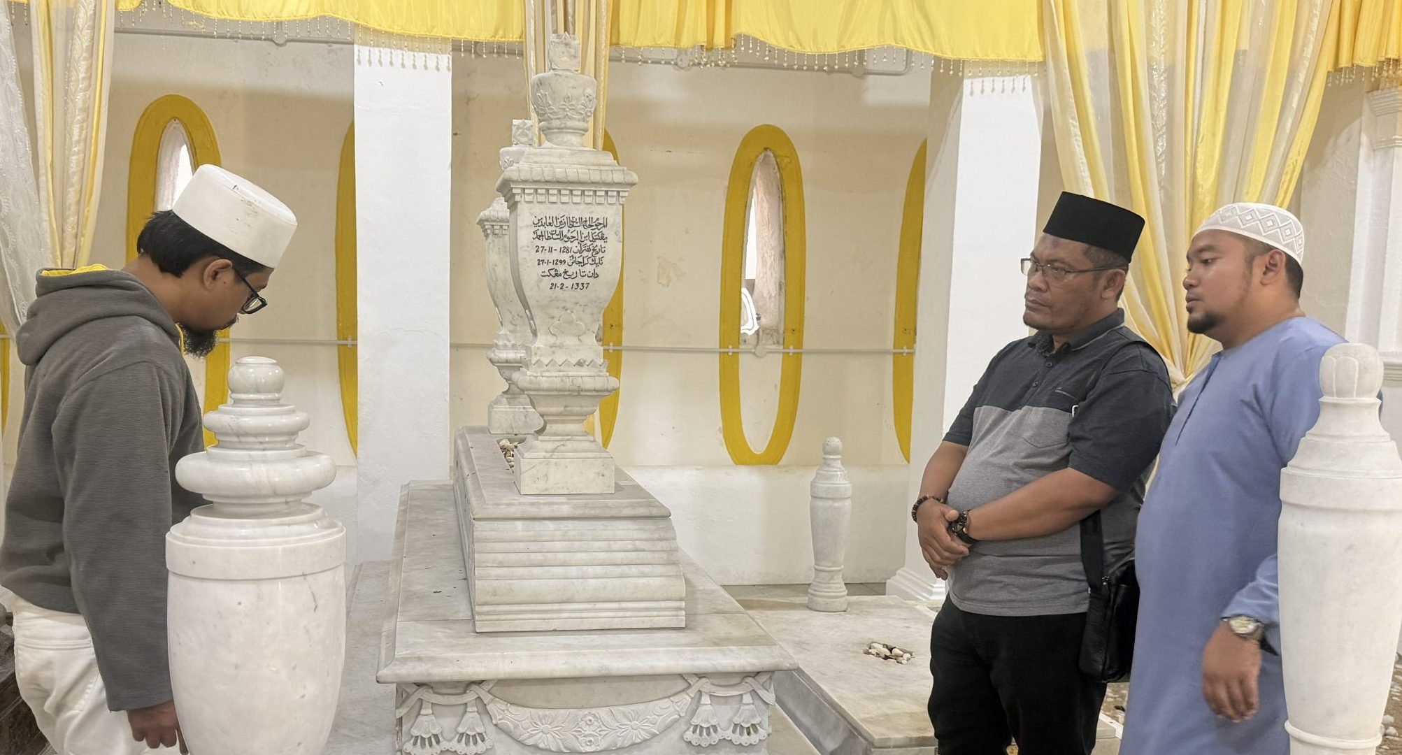 Menelusuri Jejak Sultan dan Ulama Terengganu: Rektor IAITF Bersama Tim Manuskrip PIPSM Kunjungi Istana Kecil, Makam Sultan Zainal Abidin III dan Tok Ku Paloh